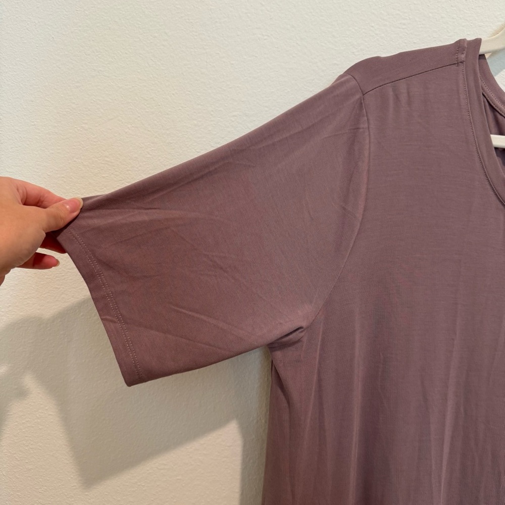 LOGO Mauve Short Sleeve Dress Midi Dress - Picture 5 of 9